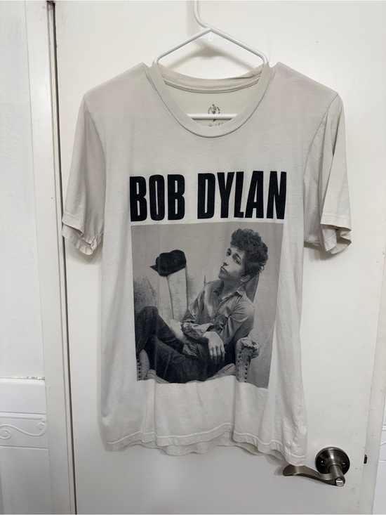 Tops - Bob Dylan Graphic Tee - Light Gray Vintage Style